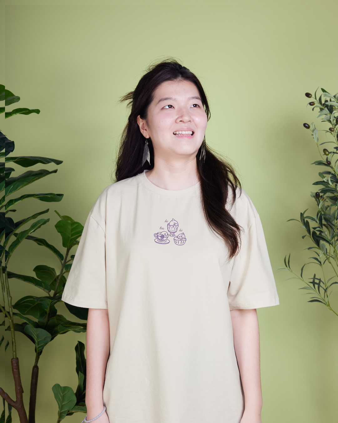 Bestea Oversized Tee (Tea Spiller/Sipper) - Cream
